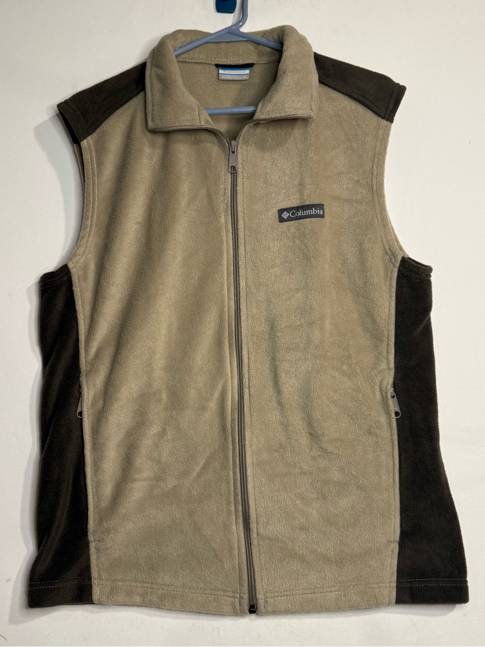Columbia Two-Tone Fleece Vest in Tan and Dark Brown